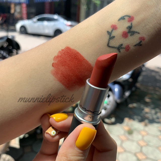 Son lì MAC Powder Kiss Lipstick bill US