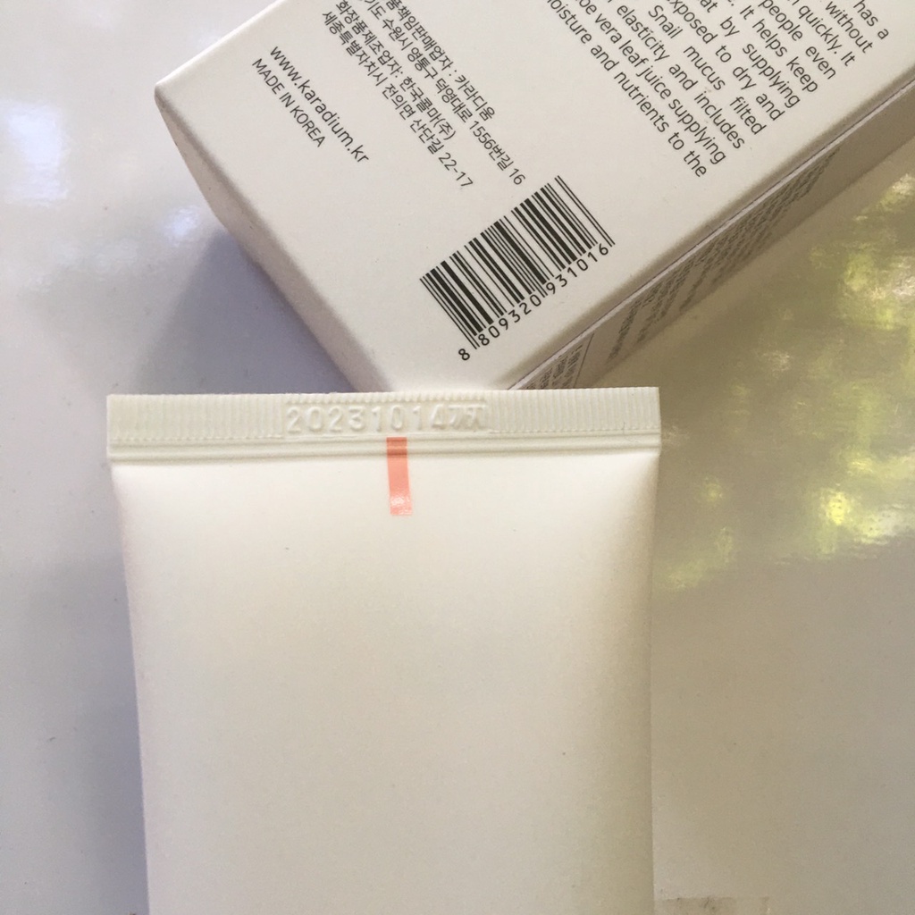 Kem chống nắng Karadium Snail Repair Sun Cream SPF 50 PA+++70 | BigBuy360 - bigbuy360.vn
