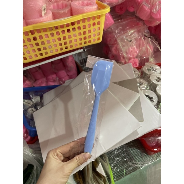 Cây Vét Bột Làm Bánh 21.5cm Loại 1