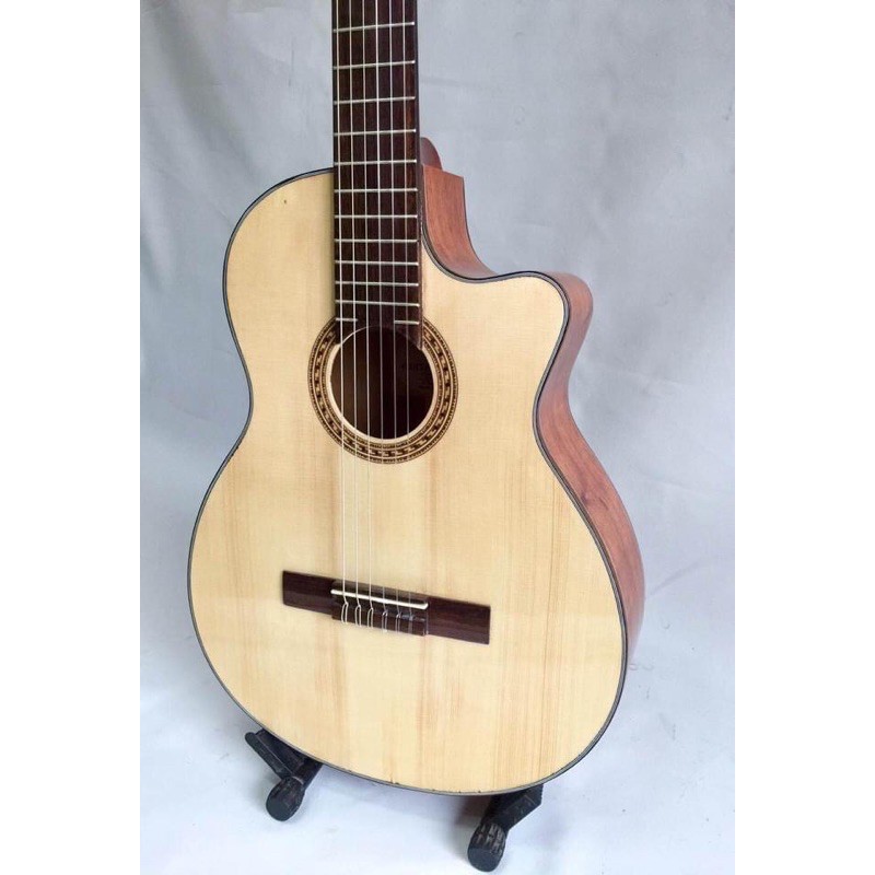 Guitar Classic Hồng Đào CHD13C