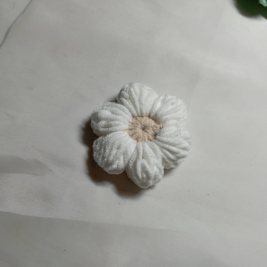 Ghim cài áo hình bông hoa len 6 cánh trang trí , handmade
