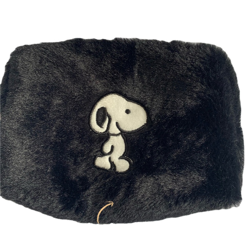 Túi Đựng Bút / Mỹ Phẩm Hình Chú Chó Snoopy Bằng Lông Nhung Dễ Thương Xinh Xắn