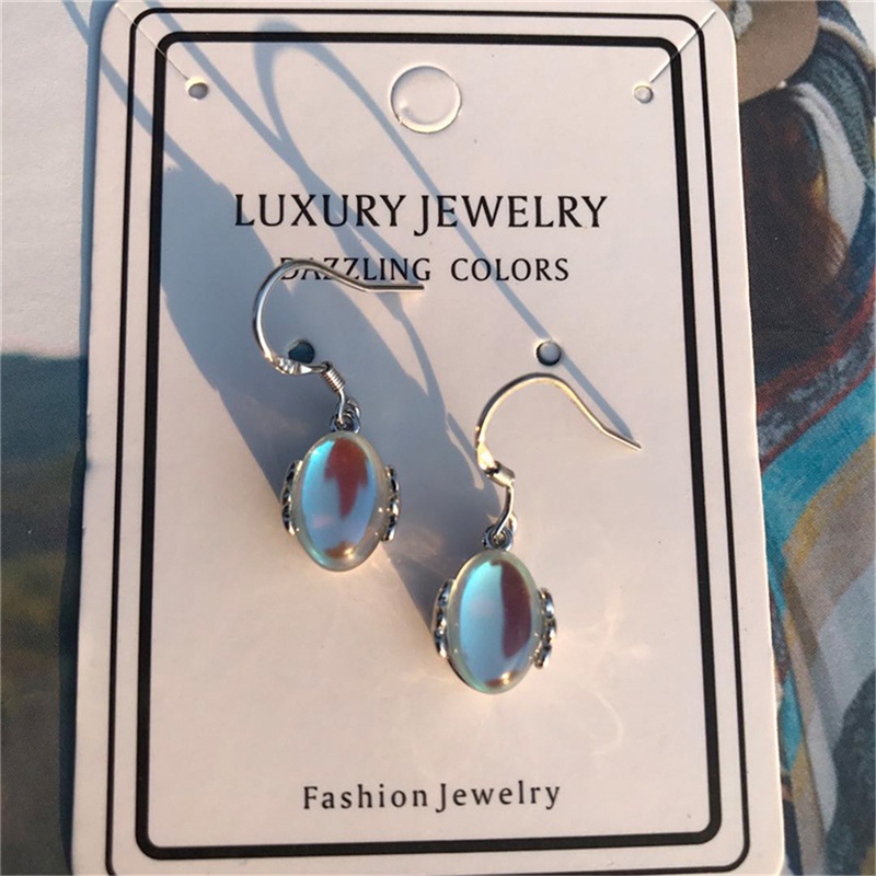 Khuyên tai dạng móc đính đá mặt trăng hình bầu dục