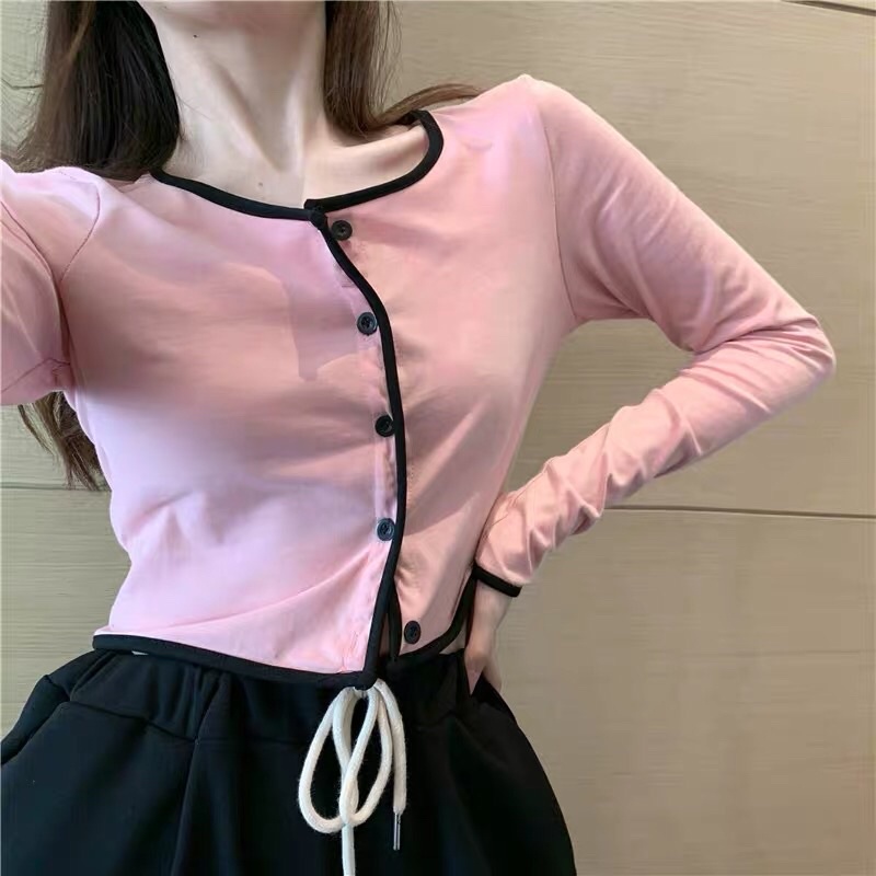 Áo kiểu croptop tay dài phối đính cúc cá tính cho nữ