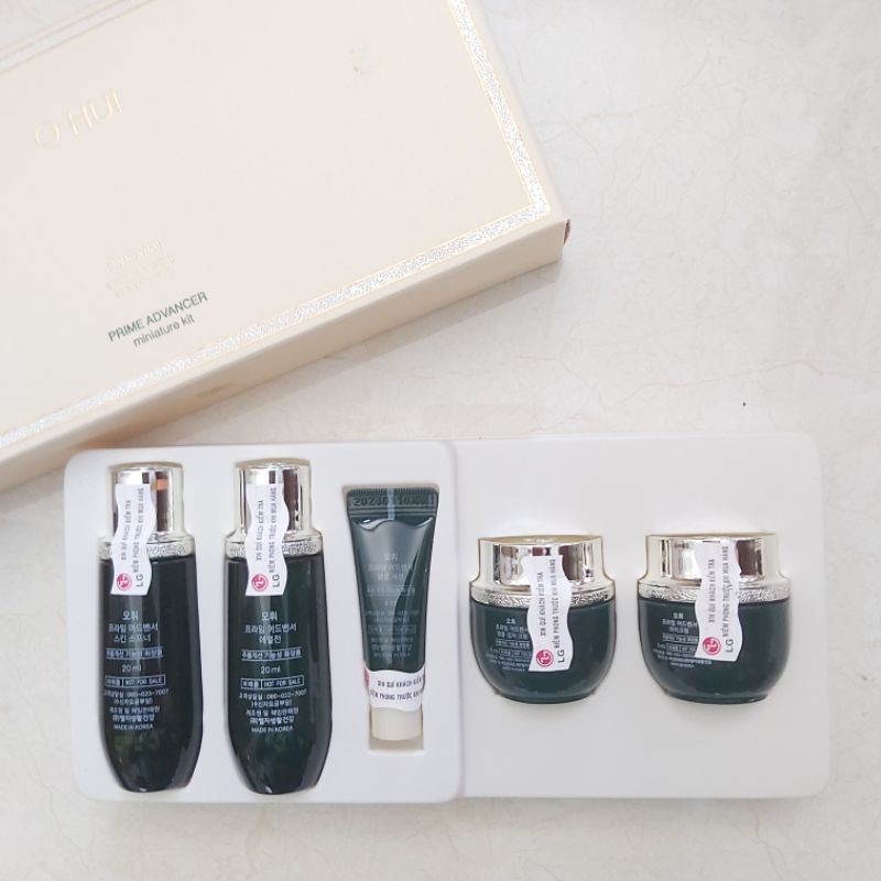 Set dưỡng trắng căng bóng da và chống lão hóa Ohui Prime Advancer Ampoule mini 5 sản phẩm.