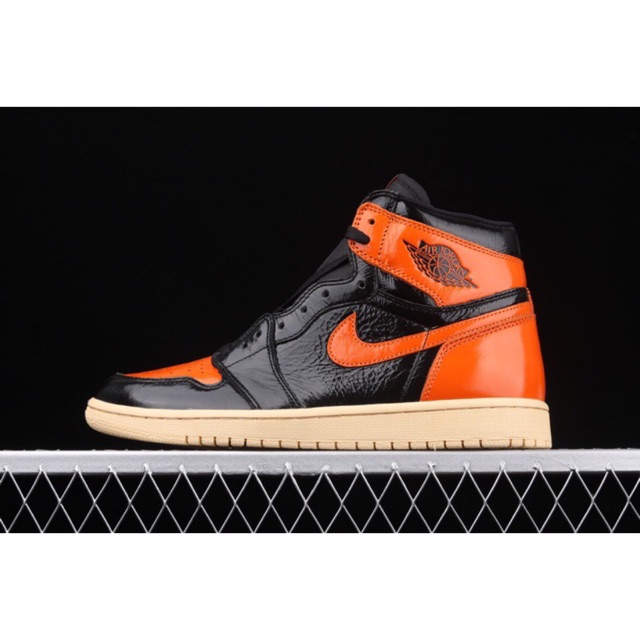 Giày Air Jordan 1 Retro High Orange + 