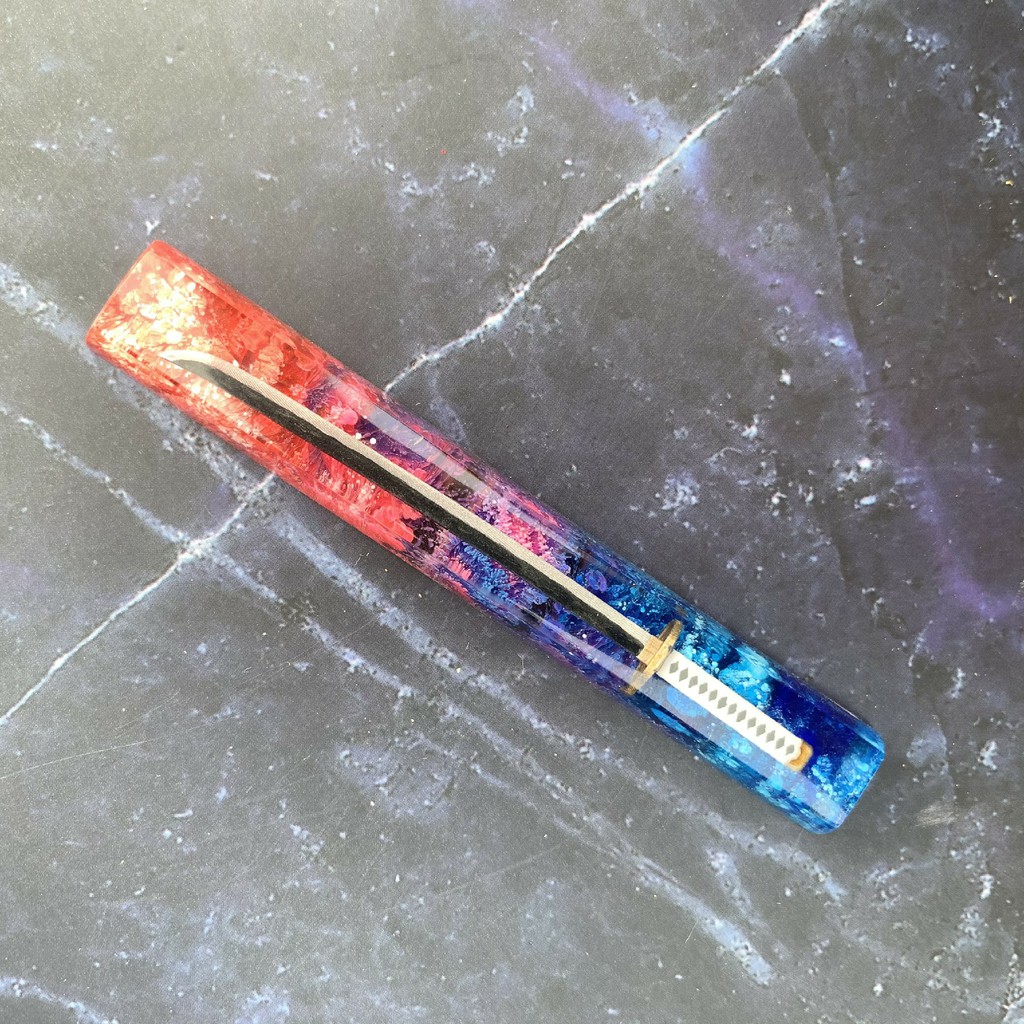 Nút bàn phím Spacebar mô hình kiếm