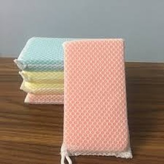 Miếng Rửa Chén Bát Đẹp Tạo Bọt Mút Xốp Nhật DAISO ( Giao Màu Ngẫu Nhiên )
