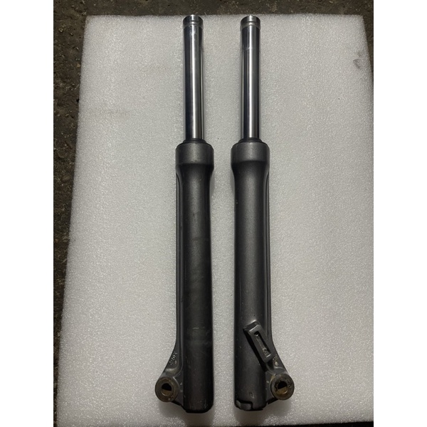 Thụt trước phanh cơ xe Sirius 110cm của Yamaha