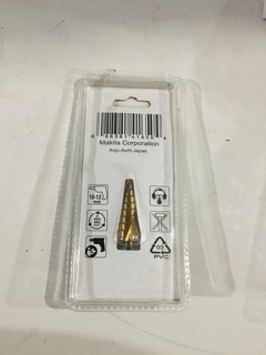 MŨI KHOAN BẬC MAKITA D-46486