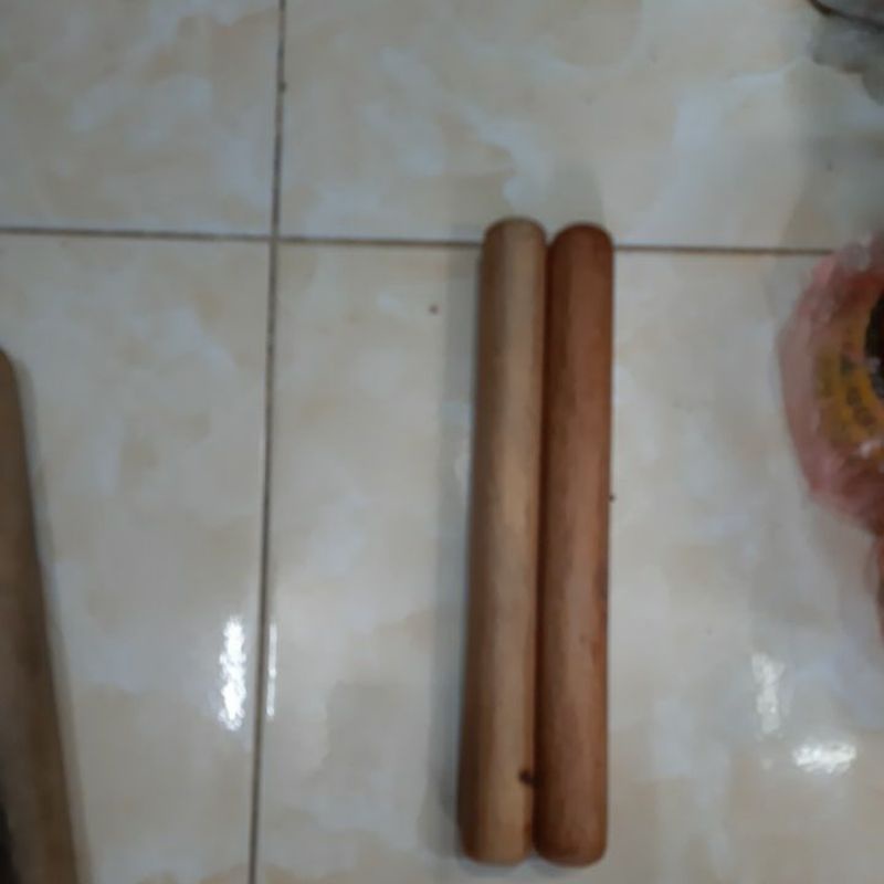Dùi trống bằng đầu