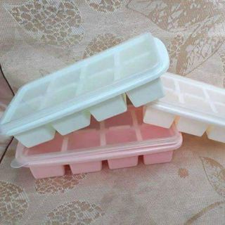 Khay để đồ ăn dặm / khay đá nắp việt nhật 6932