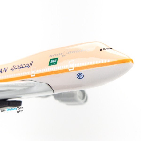 Mô hình máy bay Saudi Abarian Airlines Boeing B747 16cm Everfly