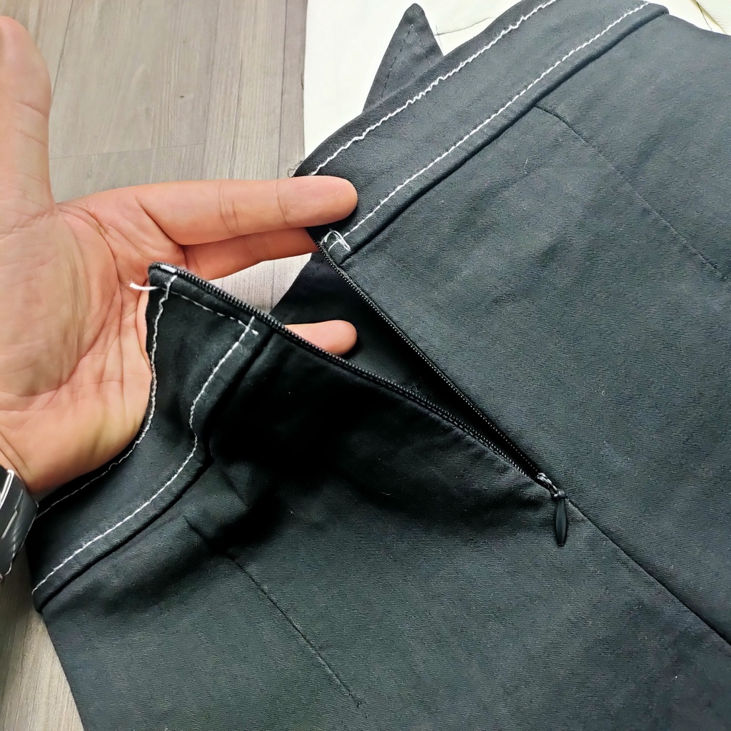 Chân váy chữ a lưng cao vat chéo chỉ nổi - CV05