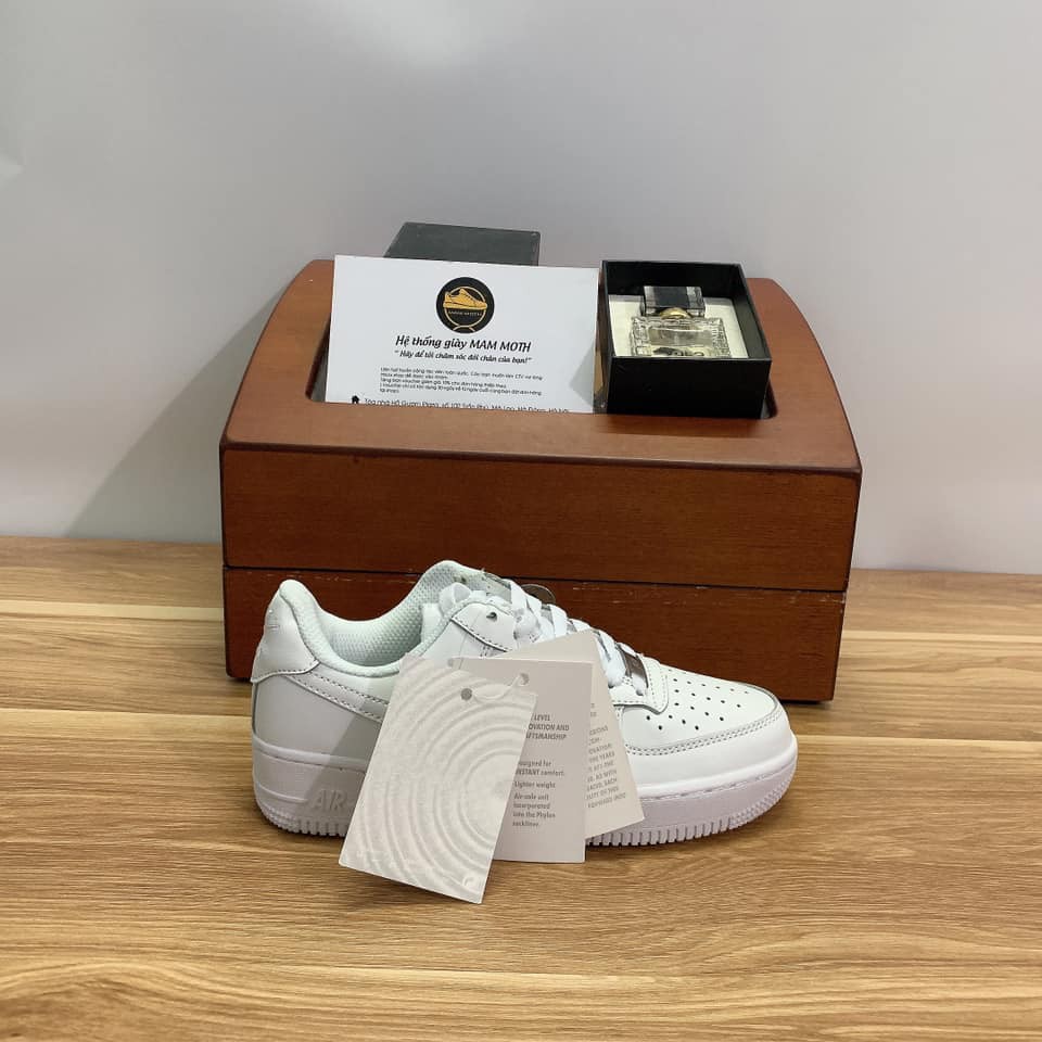 giày thể thao trắng đế cao 3cm,full box ,bill ,sz 36-43