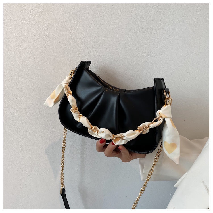 Túi Xách Đeo Dưới Cánh Tay Màu Trắng Quai Xích TTF308