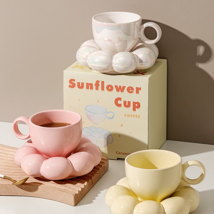 💐Valentine's Day Gift Beautiful mug female minority design flowers, fat coffee cup, saucer, gift box set for birthday present