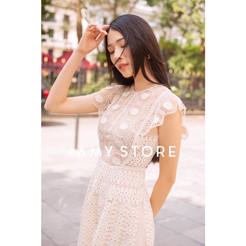 Đầm ren thiết kế dáng xoè