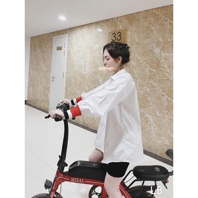 Áo sơ mi trắng viền phối màu đỏ đen bo tay cá tính