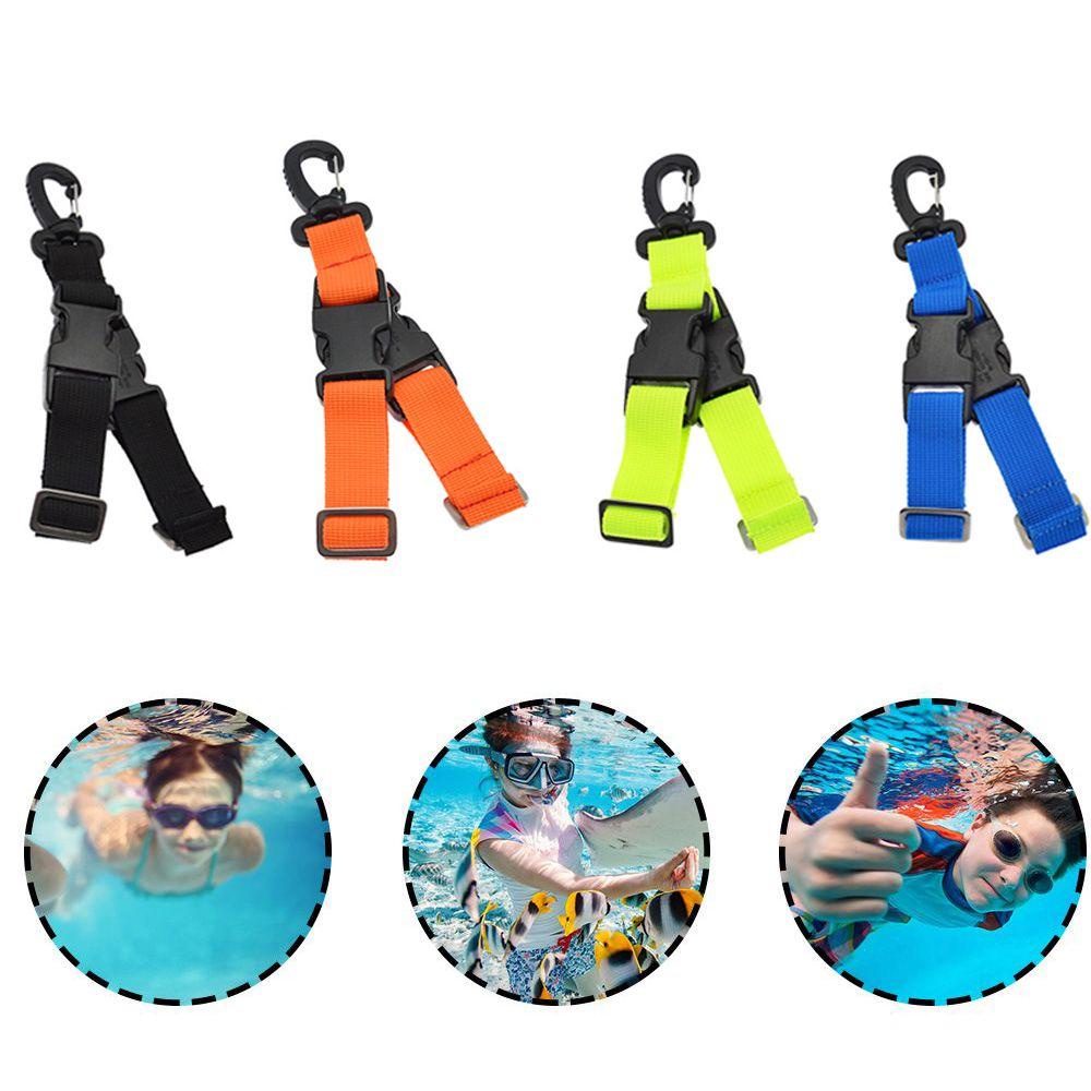 Thiết Bị Móc Gắn Chân Vịt Lặn Tháo Lắp Nhanh