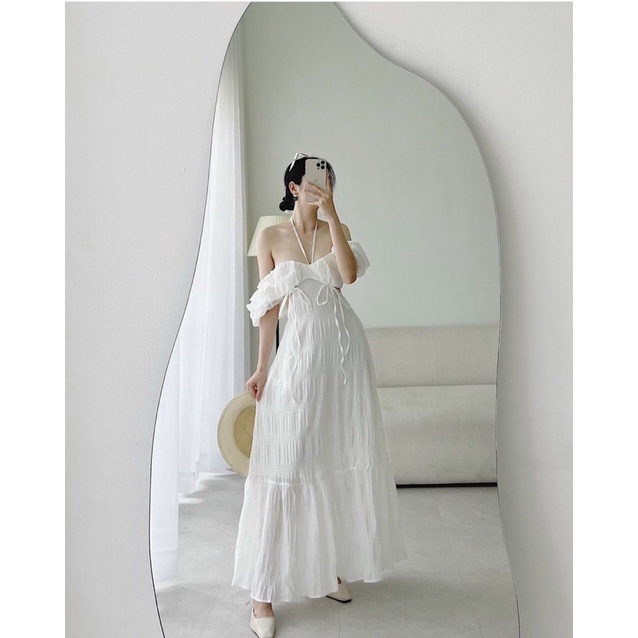 ĐẦM TRẮNG CỔ YẾM TAY BỒNG XOÈ