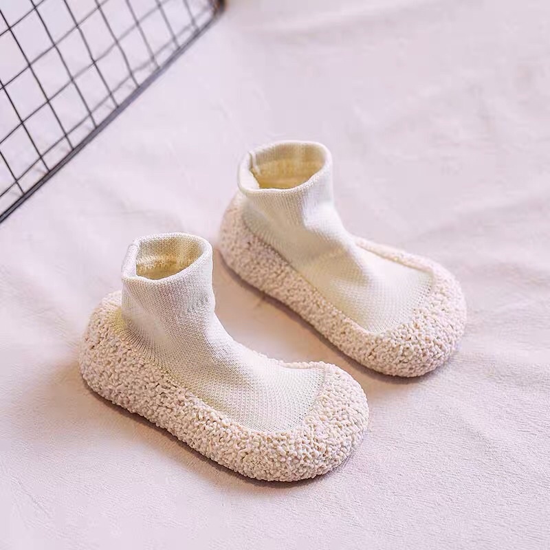 Giày bún thể thao đa chức năng siêu mềm chống trượt màu dạ quang cho bé gái và bé trai