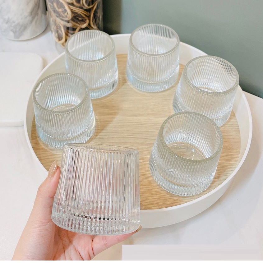 Ly thuỷ tinh đáy lồi xoay 360 độ sọc dọc sang chảnh