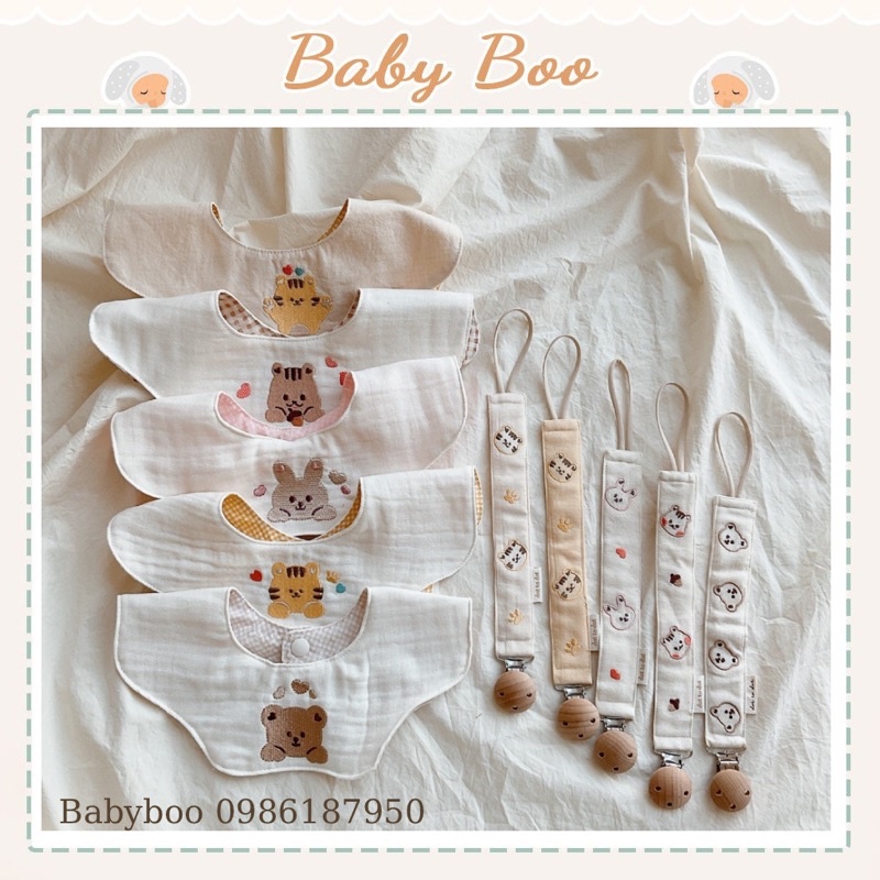 Yếm tròn cotton thêu hoạ tiết kèm kẹp ty giả [babyboo]