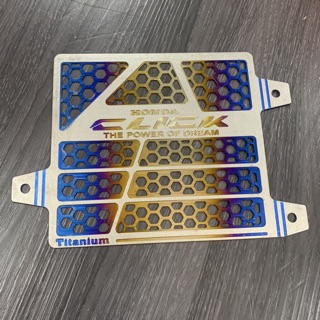 Che két nước titan cho xe Click