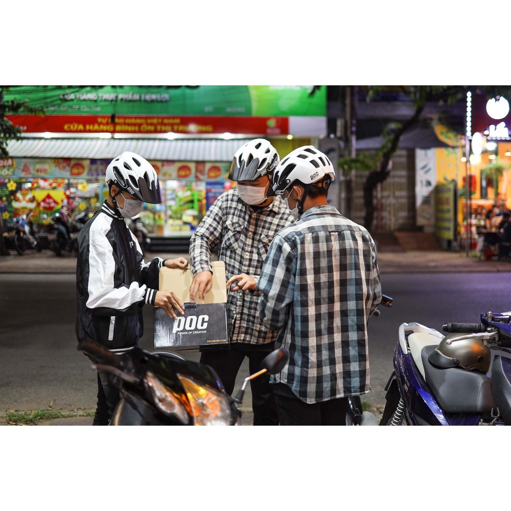 MŨ BẢO HIỂM POC 07 CÓ KÈM VÀNH LƯỠI TRAI CHE NẮNG VÀ TÚI HỘP CHÍNH HÃNG
