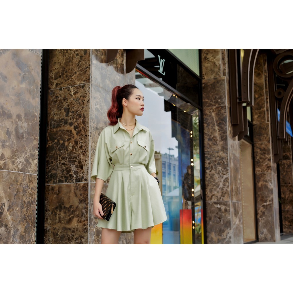 Playsuit form rộng màu xanh cốm vải cashmere Gunich