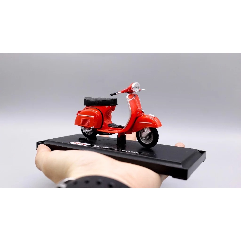 MÔ HÌNH XE VESPA GTR RED 1968 1:18 MAISTO 7070P