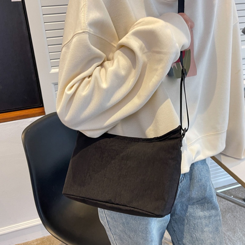 Túi Đeo Chéo Vai Bằng Nylon Thời Trang Sành Điệu Dễ Phối Đồ Với Dây Đeo Tùy Chỉnh Cho Nữ