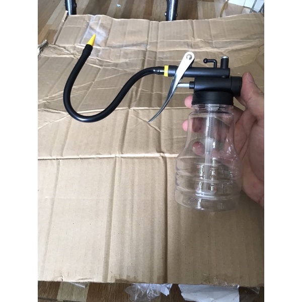 Bình châm dầu, châm nhớt, tra dầu máy móc cơ khí, bình xịt dầu nhớt, chai tra dầu nhớn, vòi dài 25cm