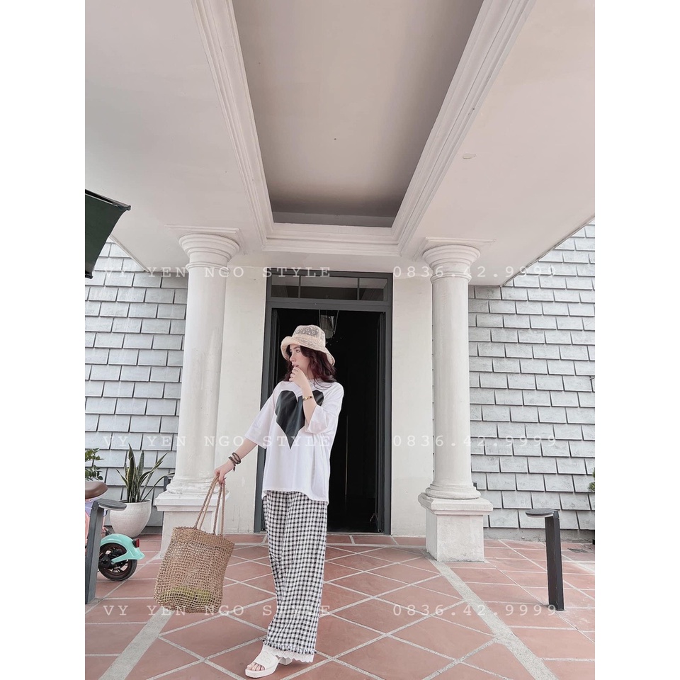 Set bộ áo trái tim quần kẻ caro ống rộng phối ren HN701