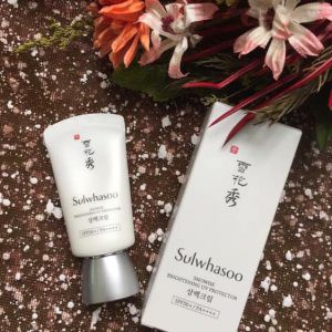 Kem chống nắng Sulwhasoo Snowise Brightening UV Protector SPF50+/PA++++ 20ml Tone 02