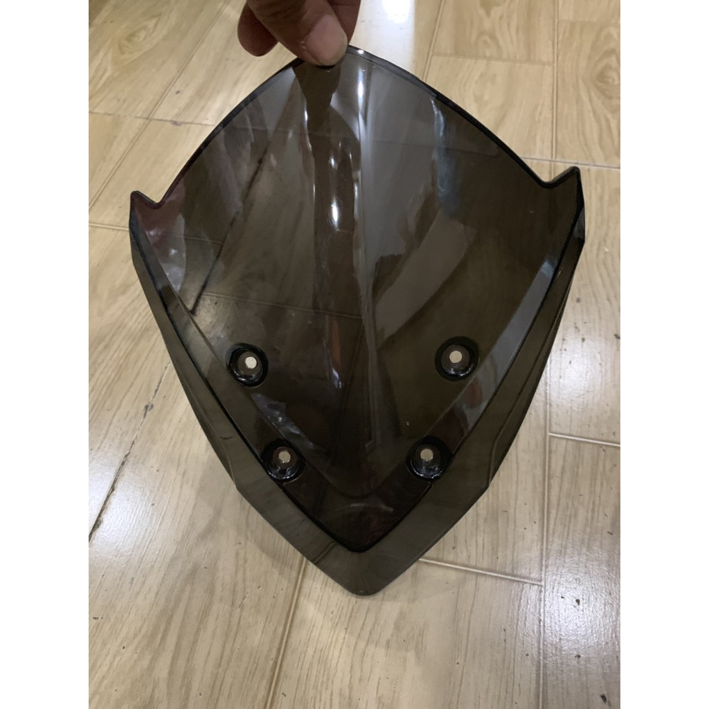 Chắn gió winner x màu khói