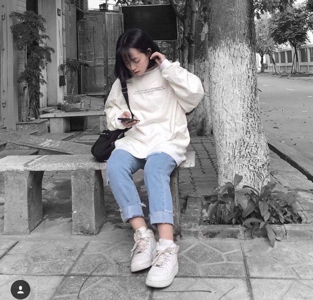 ÁO THU ĐÔNG IN CHỮ TAY PHỒNG-dáng unisex chất da cá màu hồng-trắng | BigBuy360 - bigbuy360.vn