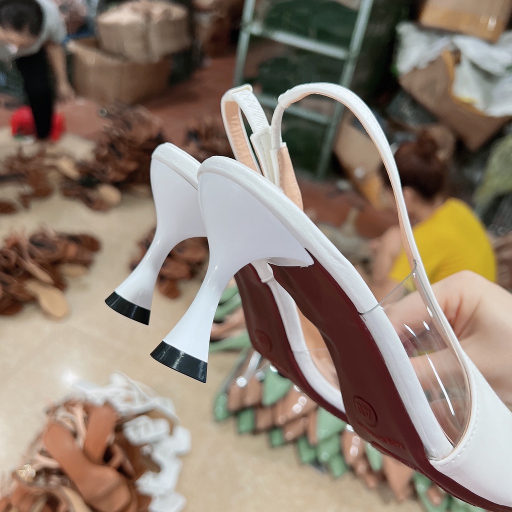 Giày cao gót TTS sandal nữ mũi nhọn gót thon phối mica quý phái, sang chảnh.