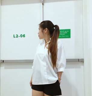 Áo sơ mi Oversize cổ V nút sau (mới)
