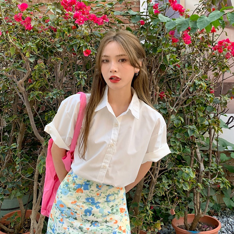 Beautiful classic solid color women's short-sleeved shirt