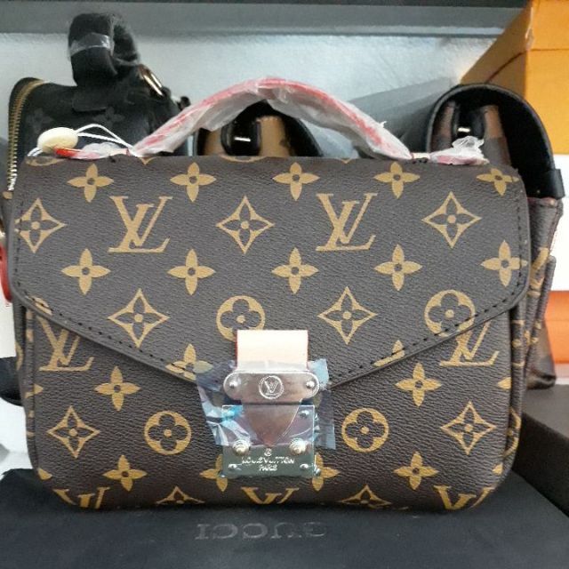 Túi lv size 20cm