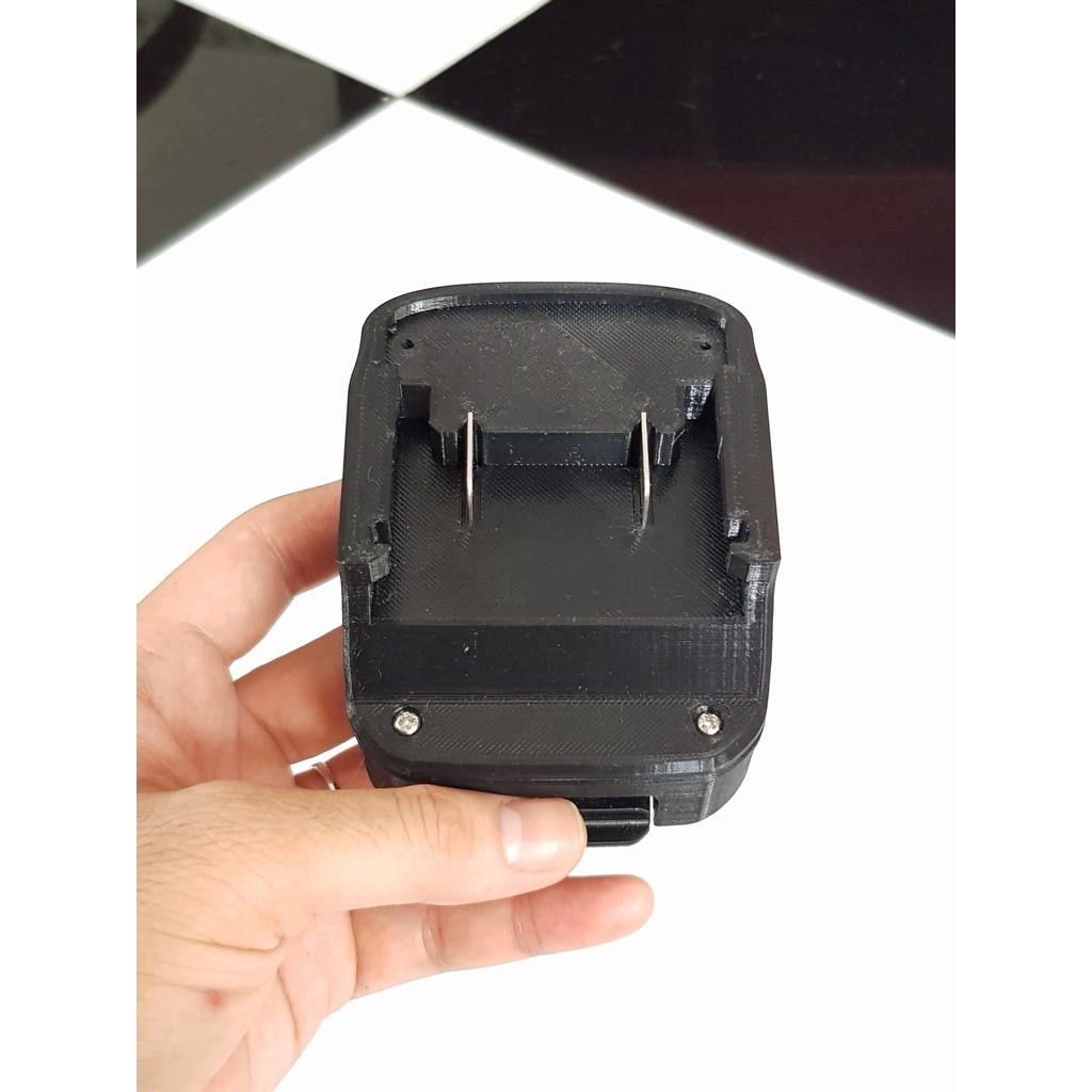 Đế chuyển Pin Hitachi 14.4v Trượt cho máy Makita Trượt