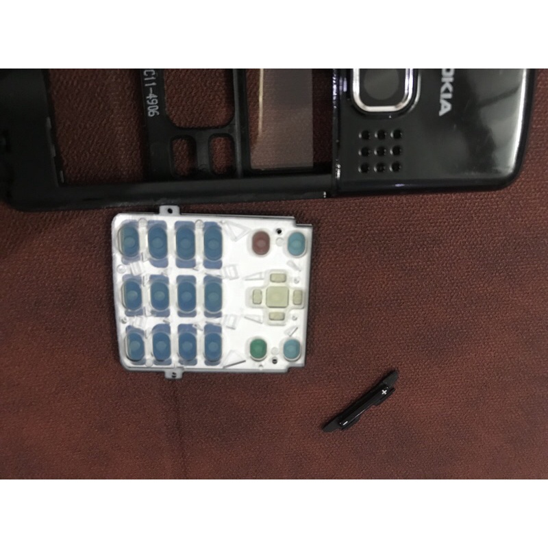 Vỏ + phím nokia 6300 zin bóc máy