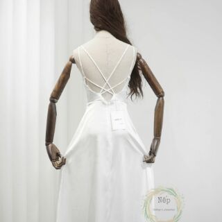 Sẵn  xả lỗ VÁY MAXI lụa hở lưng đan dây dáng  dài quảng châu có đệm ngực/ váy boho hai dây  hở lưng lụa