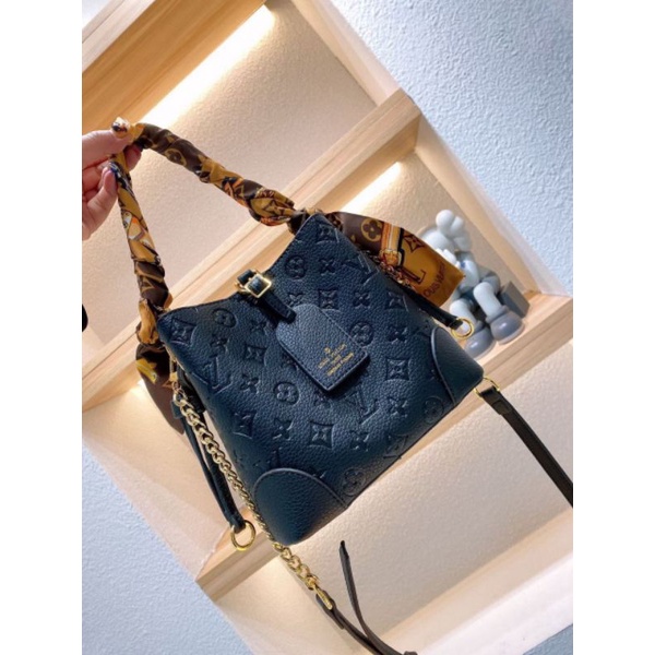 Túi nữ LV thời trang sz22cm đẹp xuất sắc hot bỏng tay fullbox