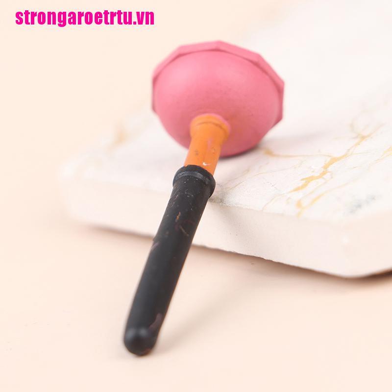 【aroe】4pcs 1:12 Doll House Miniature Wood Toilet Plunger Model Furniture Acces