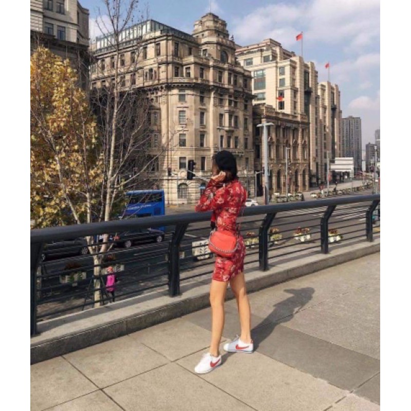 SALE - Đầm nhung hoa F21 VNXK