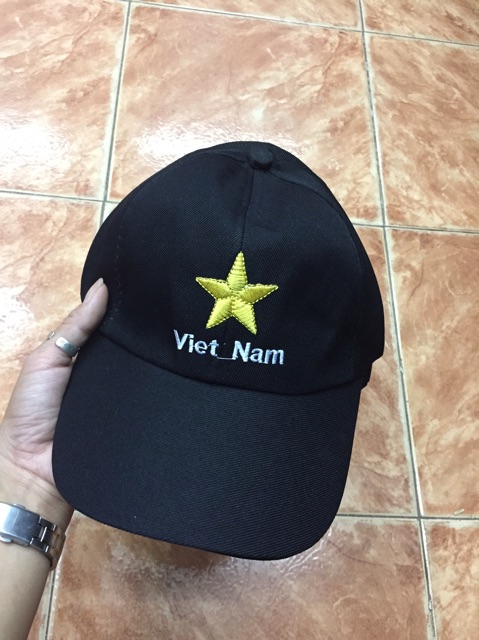 Mũ đỏ sao vàng