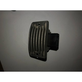 PHUTUNGOTO| ic tiết chế máy phát oto kia 1,25 1,4 và 2,5 tấn ( tiết chế ô tô)